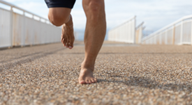 Você conhece Barefoot Running? Será que está na hora de abandonar os tênis?